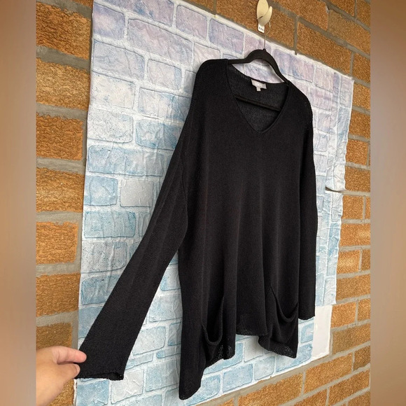 PÔLES MAISON MONTAGUT
OVERSIZED KNIT SWEATER LARGE - Picture 3 of 9